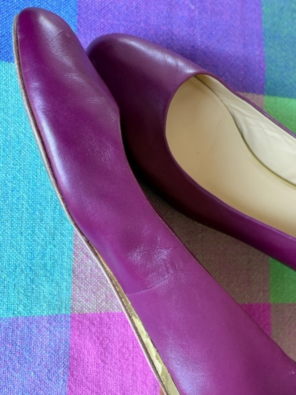 Cole Haan raspberry flats w/ gold heel trim 7 1/2 B womens